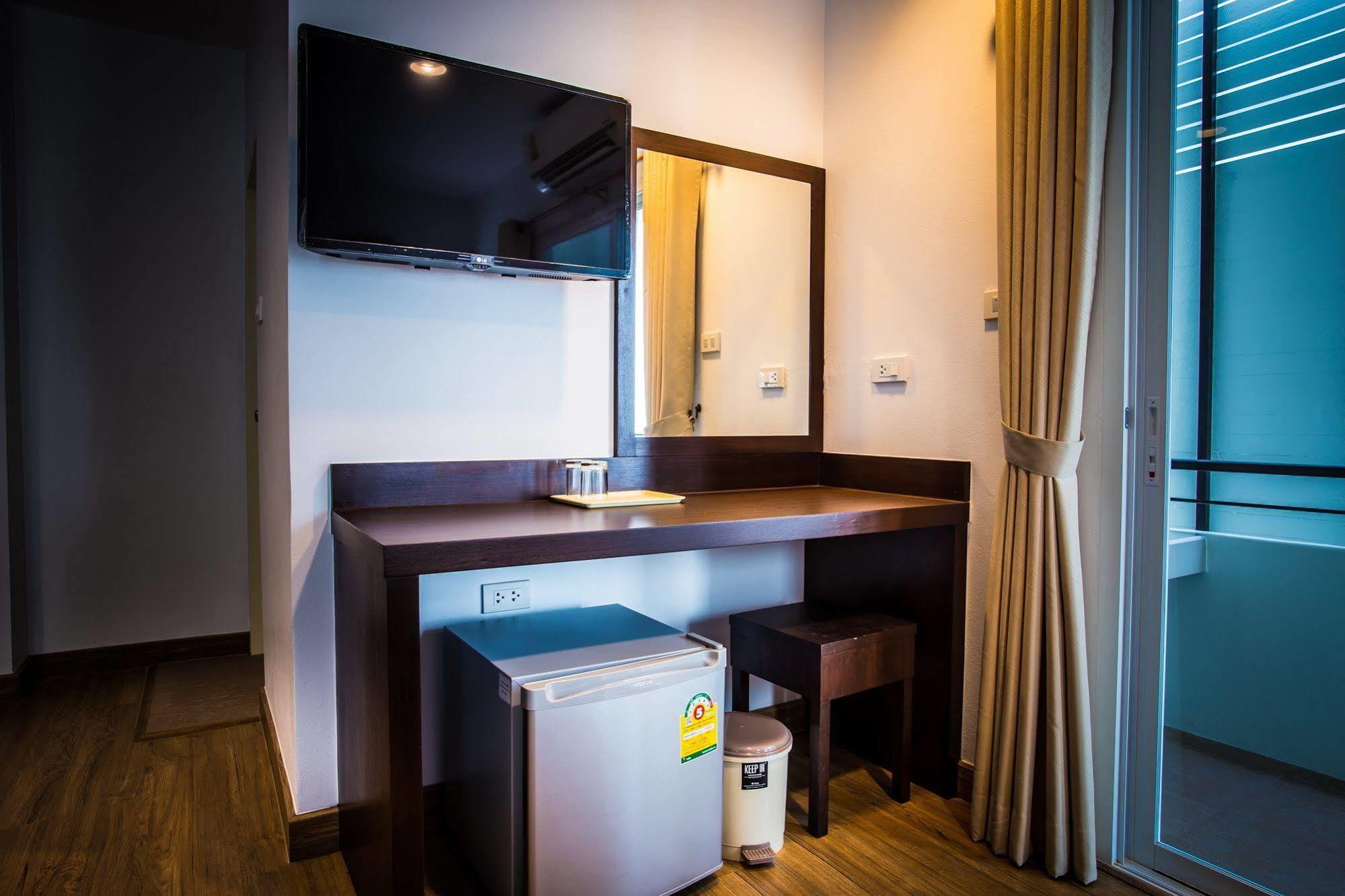 Sunshine Hostel Hua Hin Exterior photo