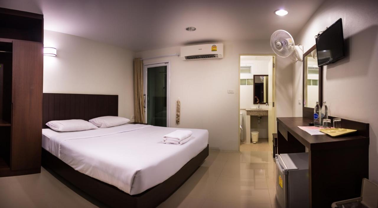Sunshine Hostel Hua Hin Exterior photo